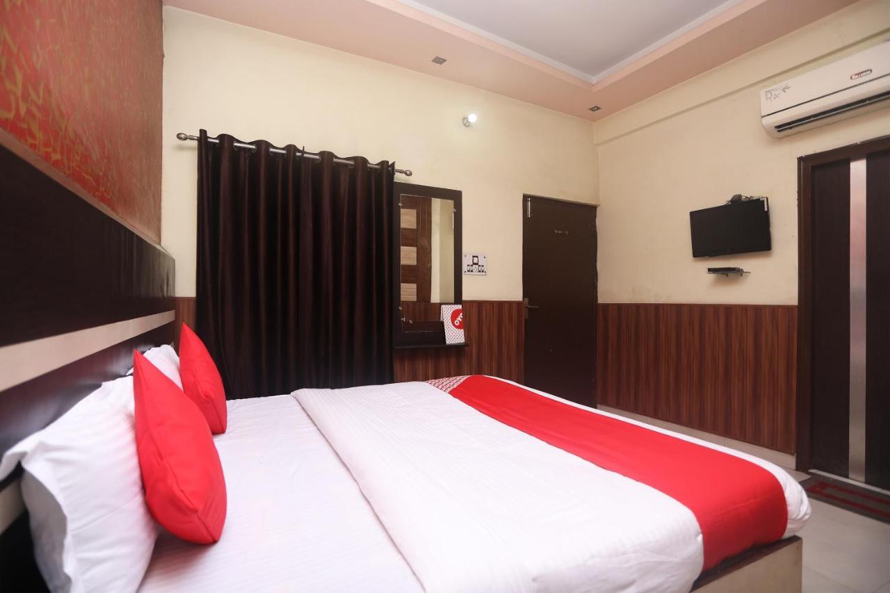 OYO 18541 Hotel Haridev Roorkee Buitenkant foto