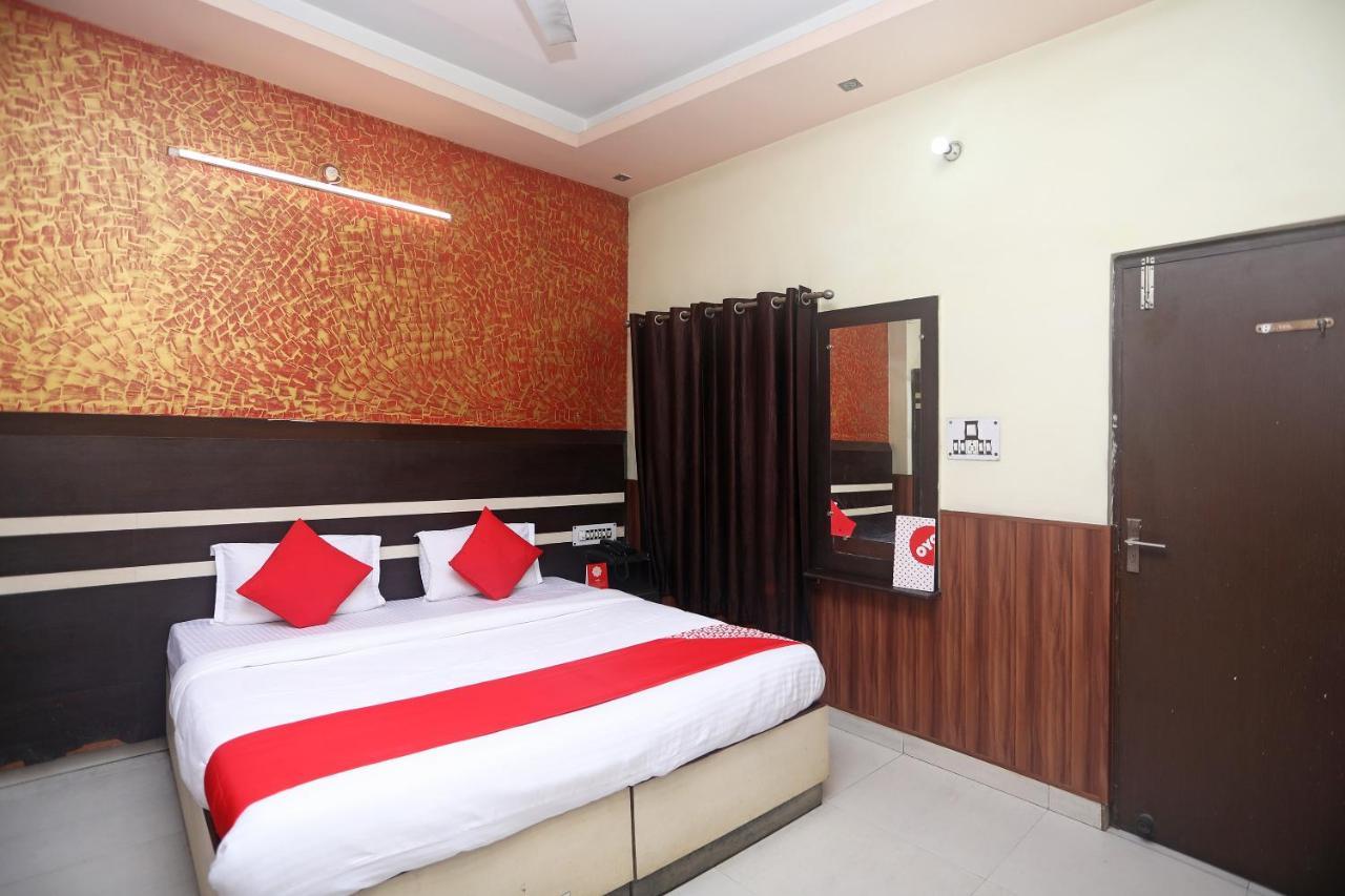 OYO 18541 Hotel Haridev Roorkee Buitenkant foto